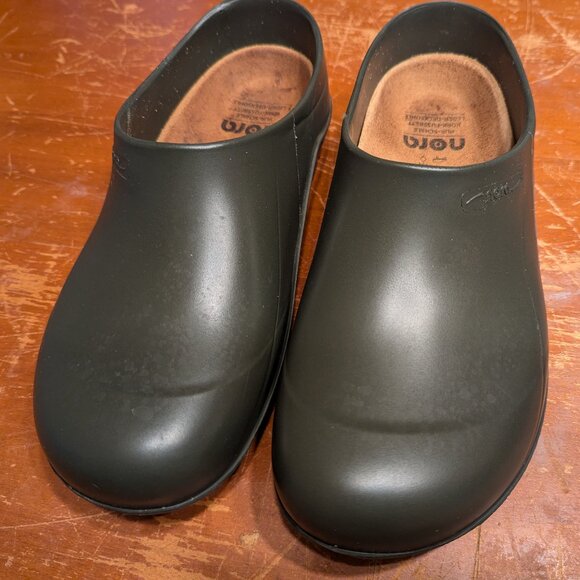 Nora Italian Garden Clogs, EUC, unisex, EU size 41 - Picture 1 of 5